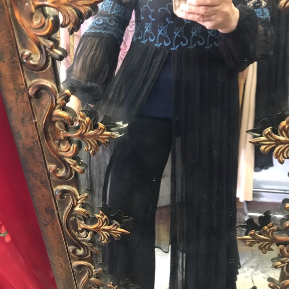 Elegant Black and Blue Lace Dress - Picture 8 of 8